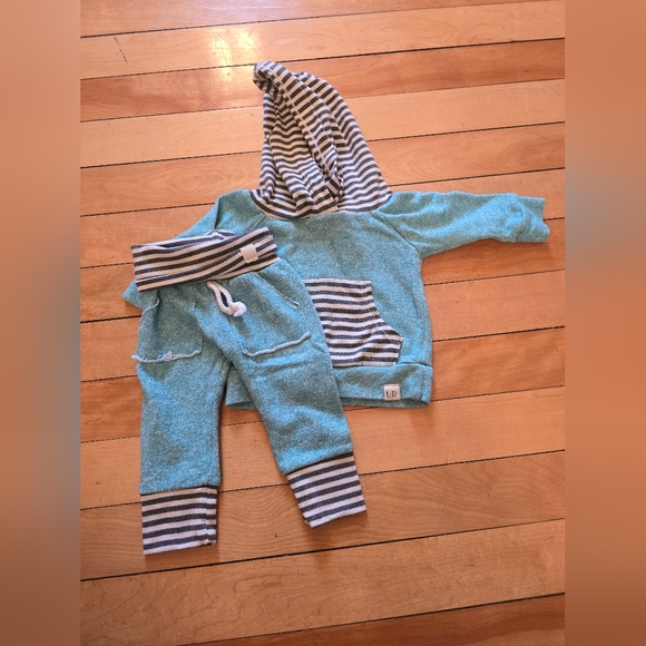 Lulu and Roo - Picture 3 of 3